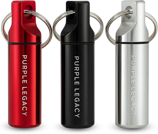 PURPLE LEGACY Pillendose Schlüsselanhänger 3er Set (Schwarz/Silber/Rot) – Wasserdichter Aluminium-Behälter mit Schraubdeckel & O-Ring – Mini Reise-Pillenbox, leicht & robust