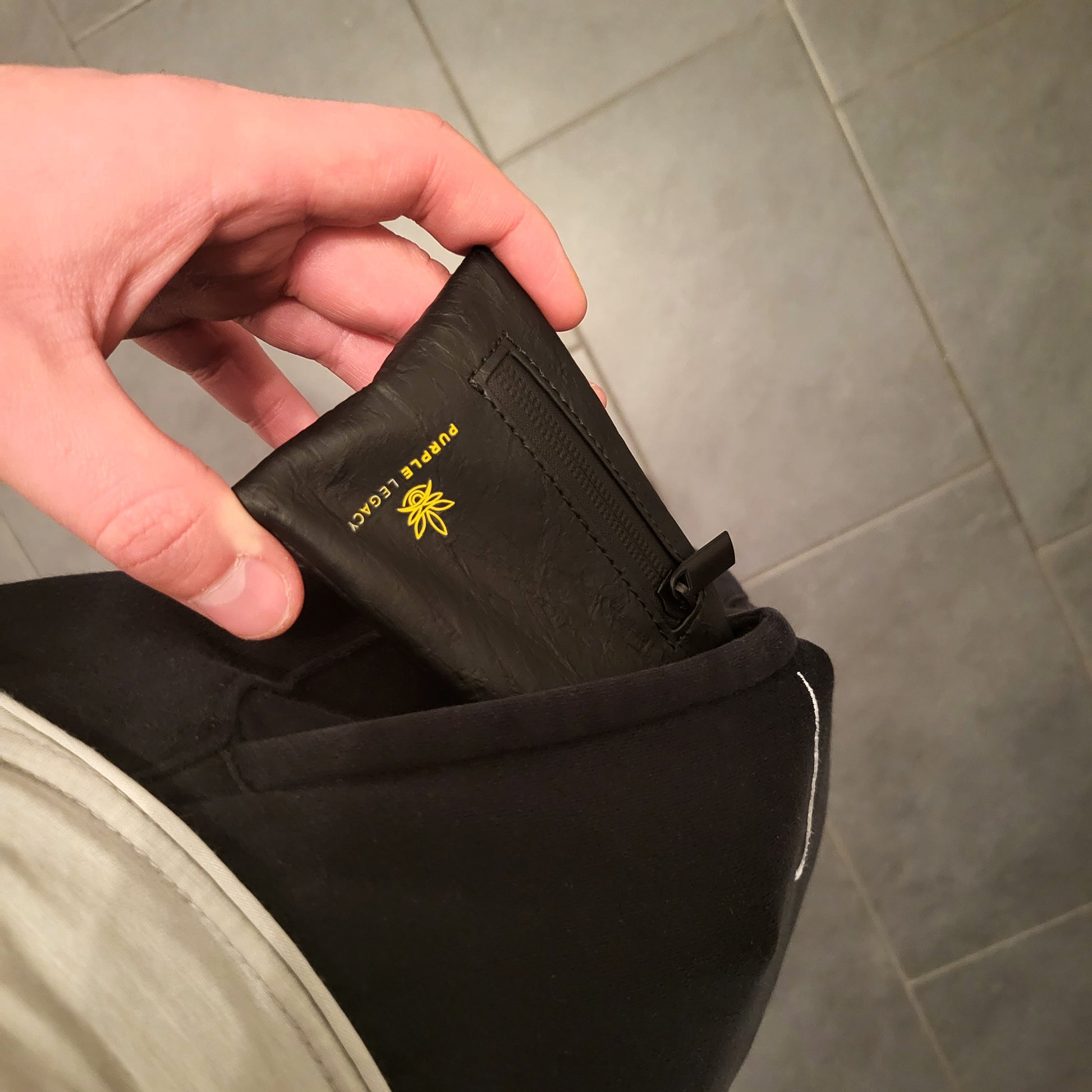 Geruchsdichte Tasche mit Joint Case Geruchssichere Tasche mit Zip – PURPLE  LEGACY SHOP